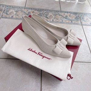 Ferragamo Vivia T Flat